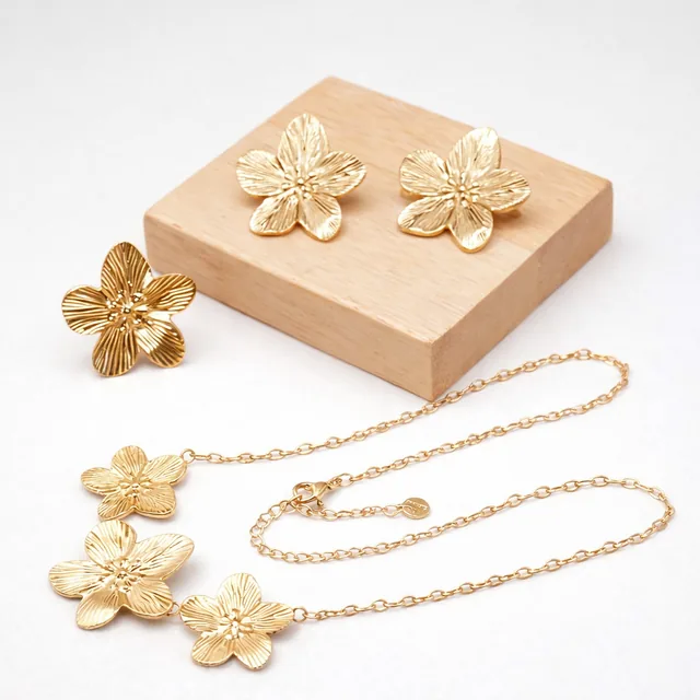 製品展示 E 行1 列1